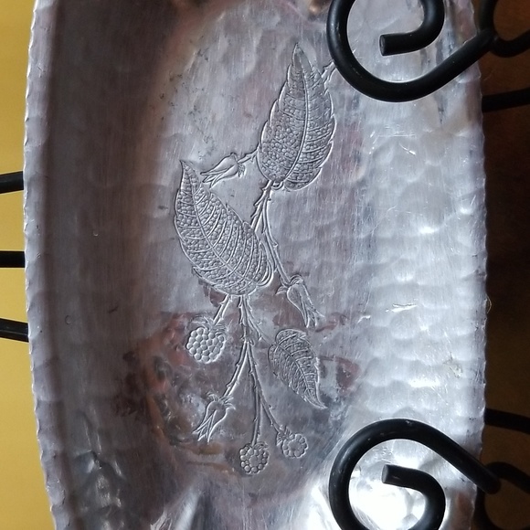 FARBERWARE BERRIES BUDS N LEAVES DISH STAMPED BKLY ALUMINUM - Picture 2 of 6